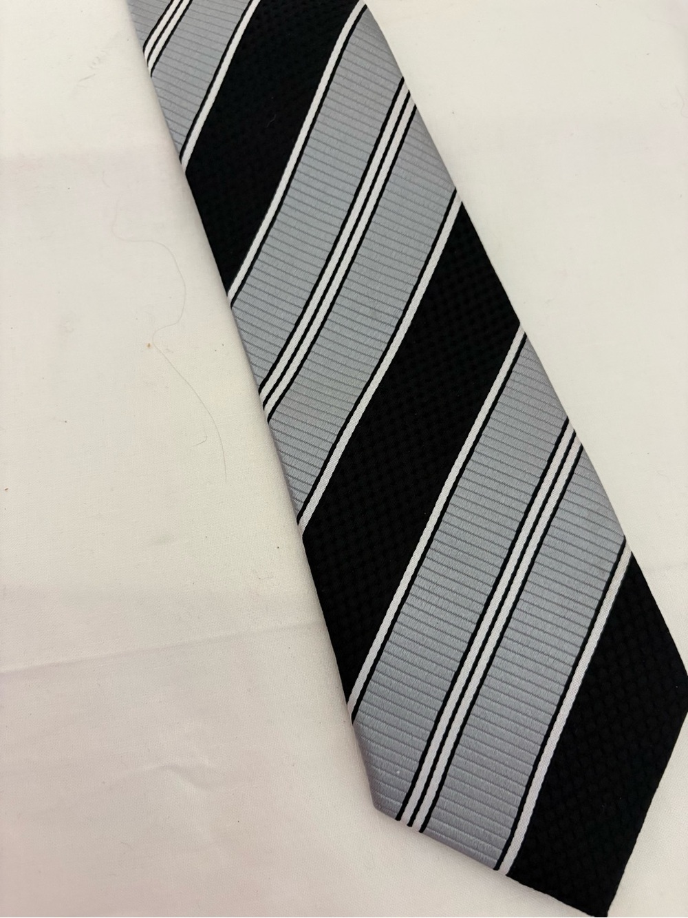 Pronto Uomo Couture 100% Silk Tie Black Silver White Stripe 60" x 3 1/4"